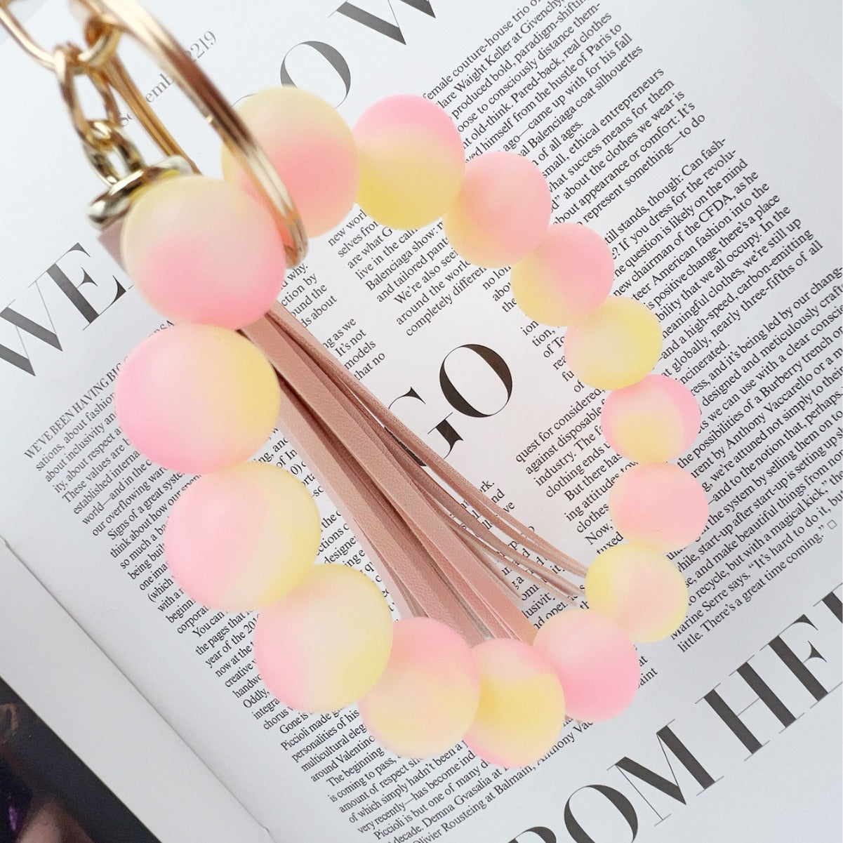 Wholesale Luminous Silicone Bead Keychain FluorescentTassel Creative Wrist Bracelet Key